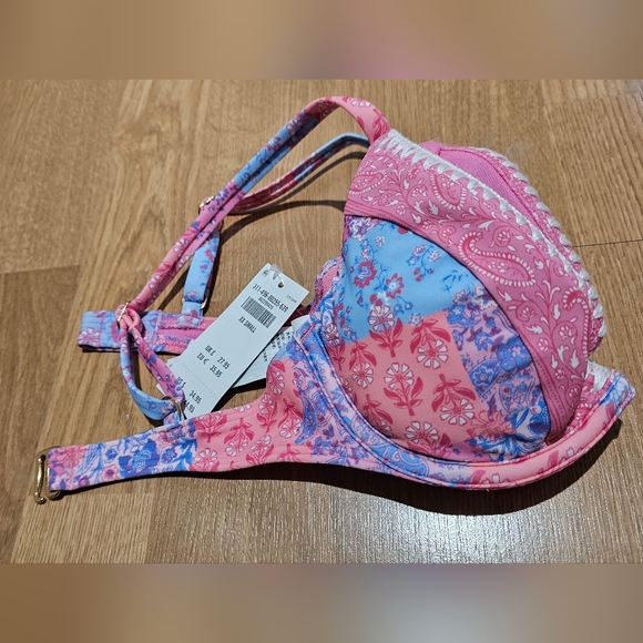 Hollister Embroidered Stitch Plunge Underwire bikini Top PINK FLORAL XXS - Picture 9 of 9